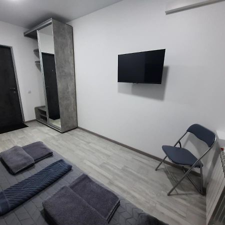 Посуточно Мини-Студия Метро Минская Киев Exterior photo