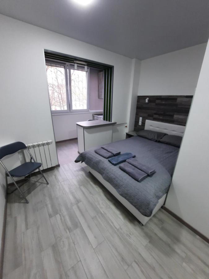 Посуточно Мини-Студия Метро Минская Киев Exterior photo