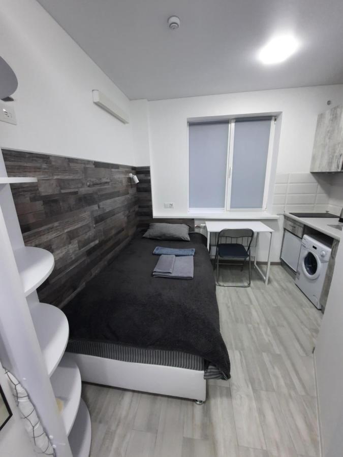 Посуточно Мини-Студия Метро Минская Киев Exterior photo