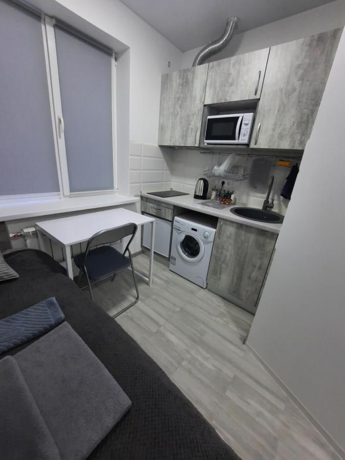 Посуточно Мини-Студия Метро Минская Киев Exterior photo